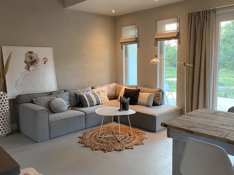 Stijlvol Met Veranda! Tuynloodz C