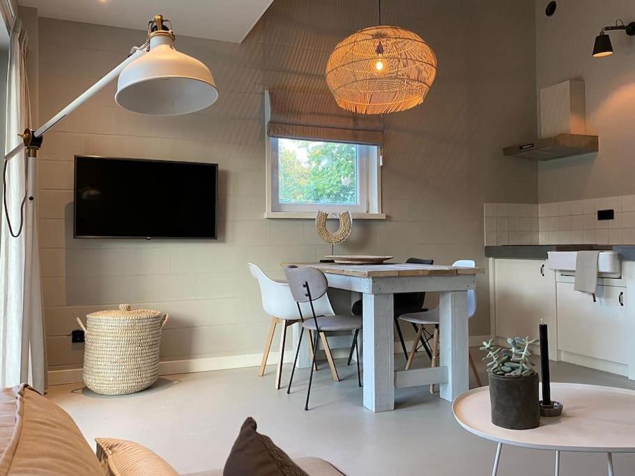 Stijlvol Met Veranda! Tuynloodz C